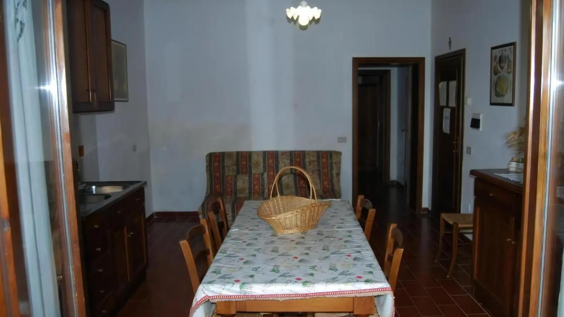 Apartment Wohnung Mit Pool Und Grossem Garten Cecina