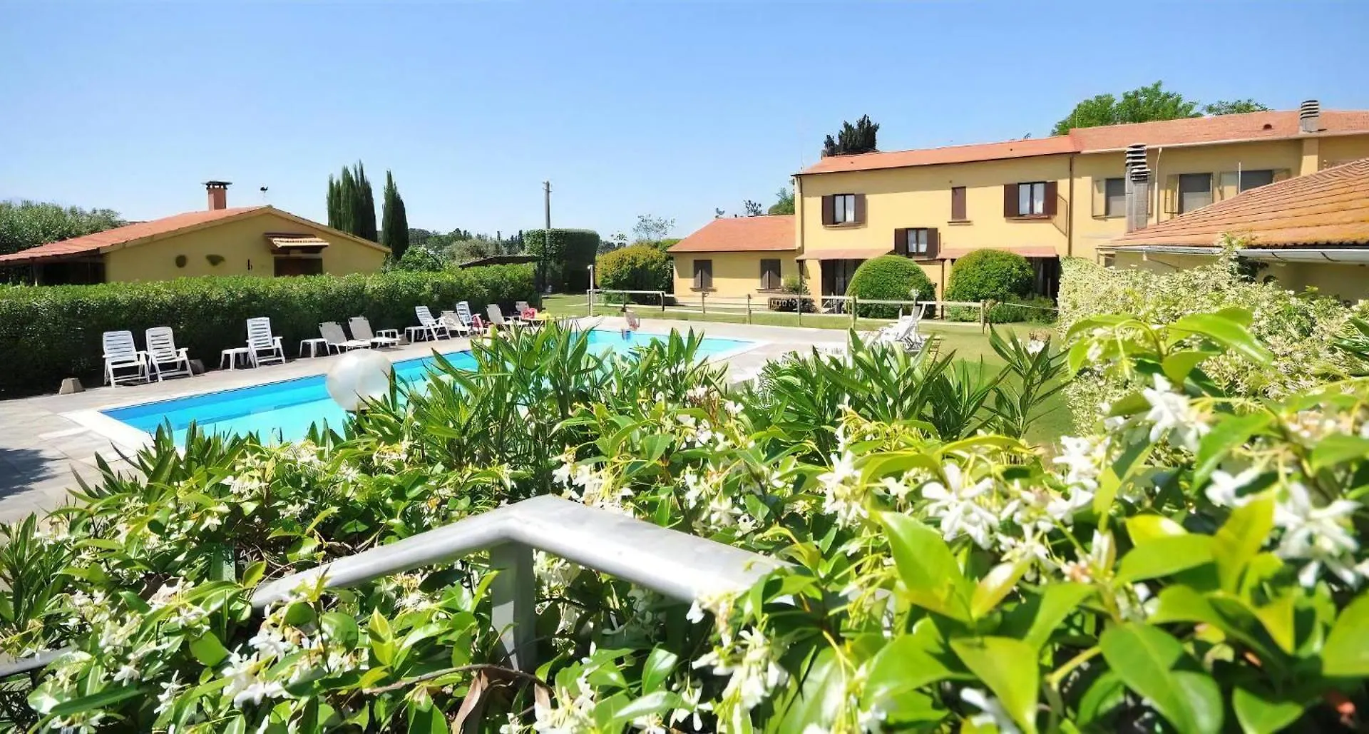 Wohnung Mit Pool Und Grossem Garten Cecina