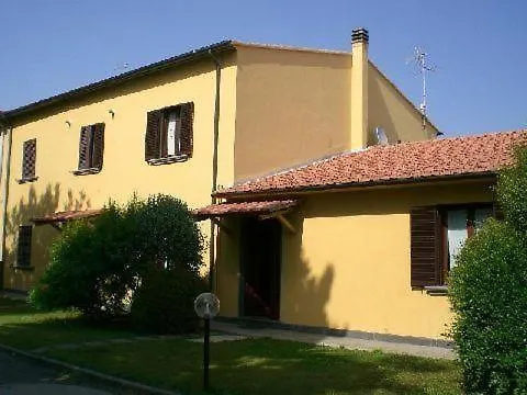 Apartment Wohnung Mit Pool Und Grossem Garten Cecina