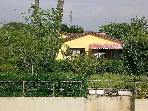 Wohnung Mit Pool Und Grossem Garten Cecina  Italien